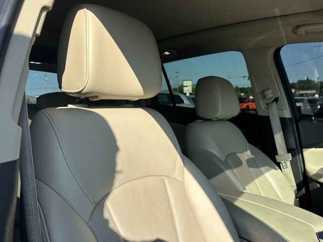 Used 2017 Buick Envision Essence FWD image 23