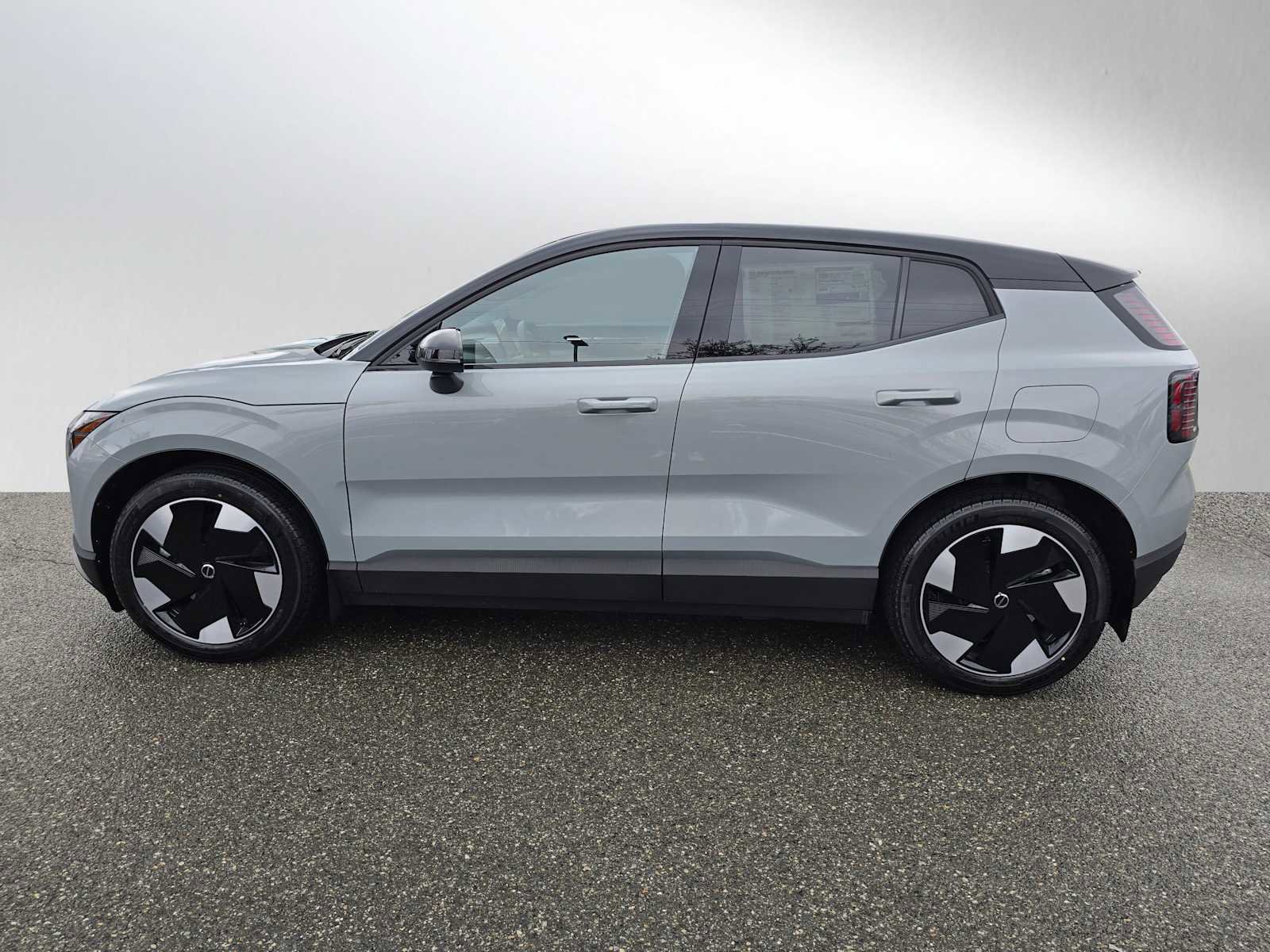 New 2026 Volvo EX30 Plus w/ Protection Package Premier AWD/4WD image 6
