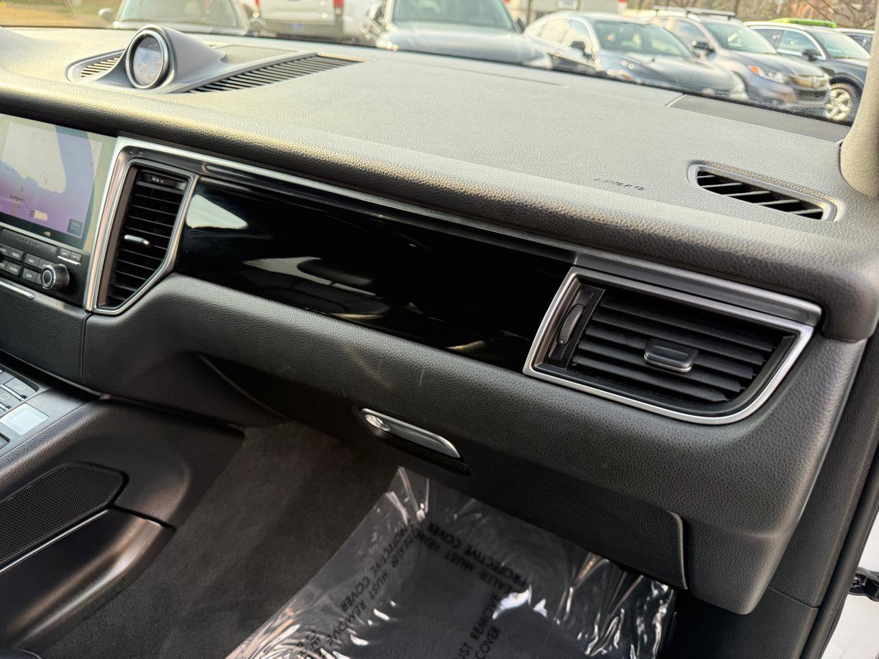 Used 2017 Porsche Macan S image 31