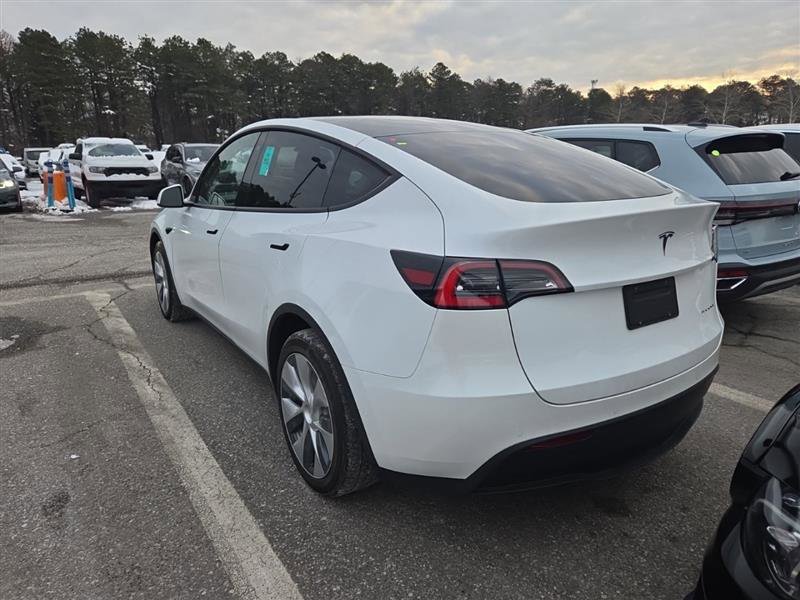Used 2020 Tesla Model Y Long Range image 4