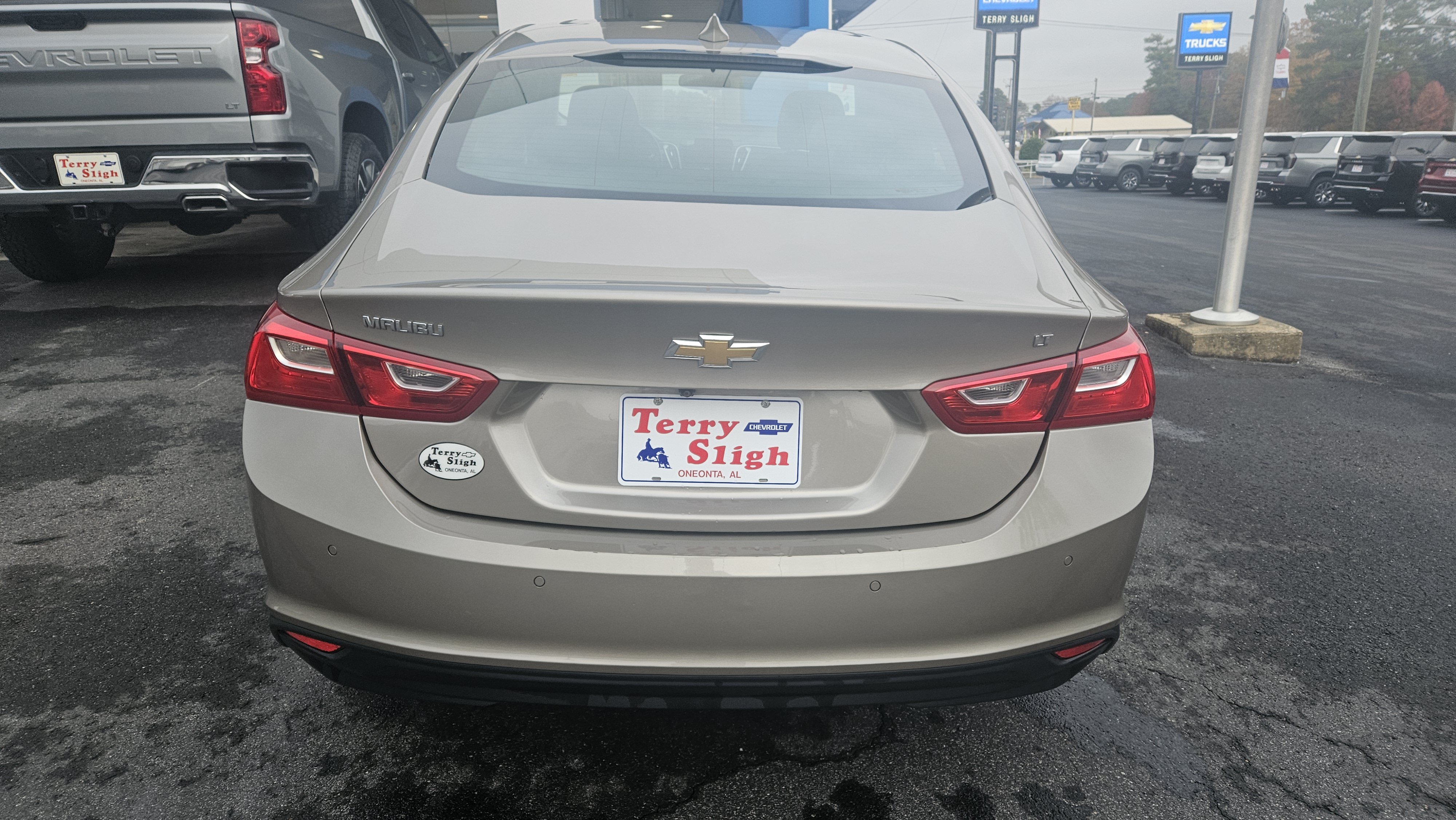 Used 2024 Chevrolet Malibu LT FWD image 5