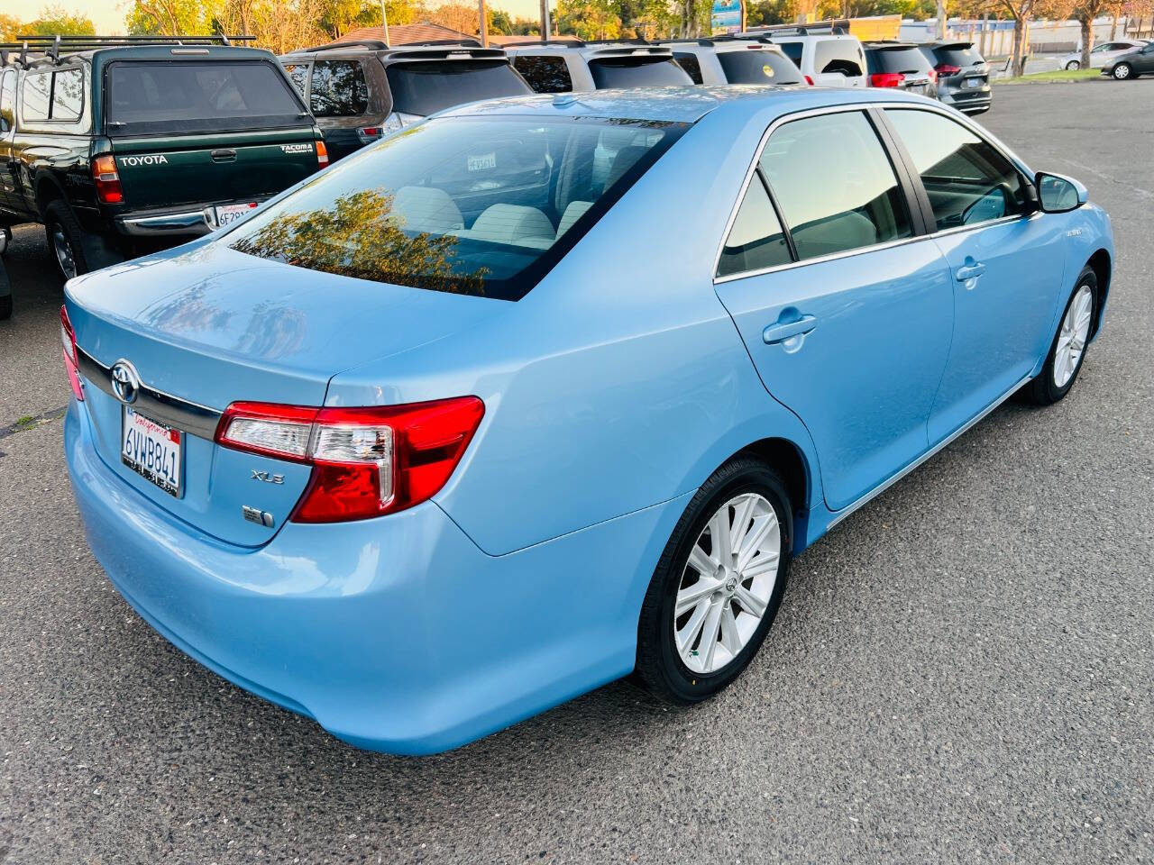 Used 2012 Toyota Camry XLE w/ Convenience Pkg image 3
