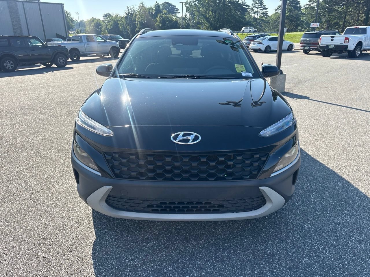 Used 2022 Hyundai Kona SEL w/ Cargo Package FWD image 9