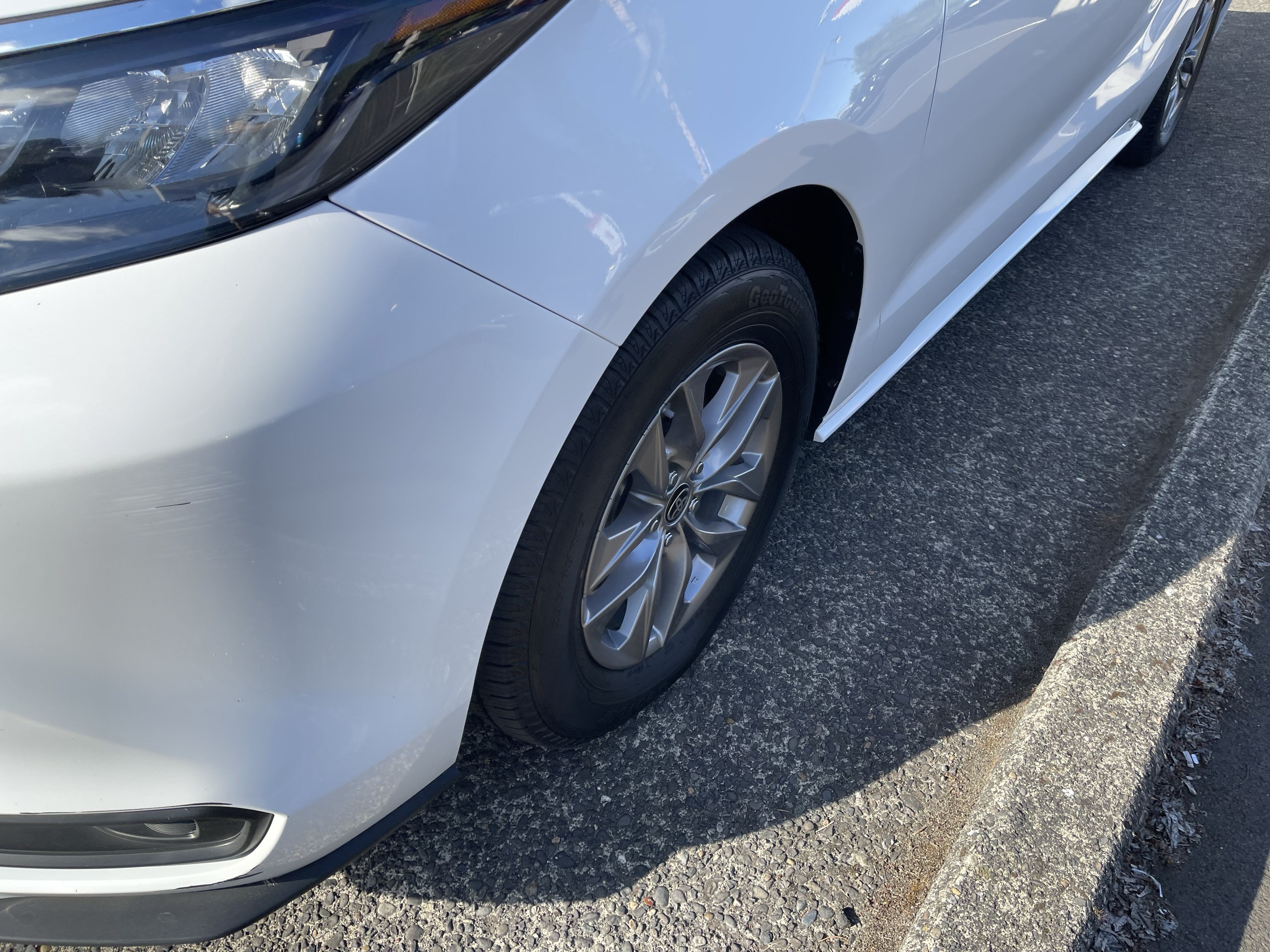 Certified 2024 Toyota Sienna LE AWD/4WD image 8