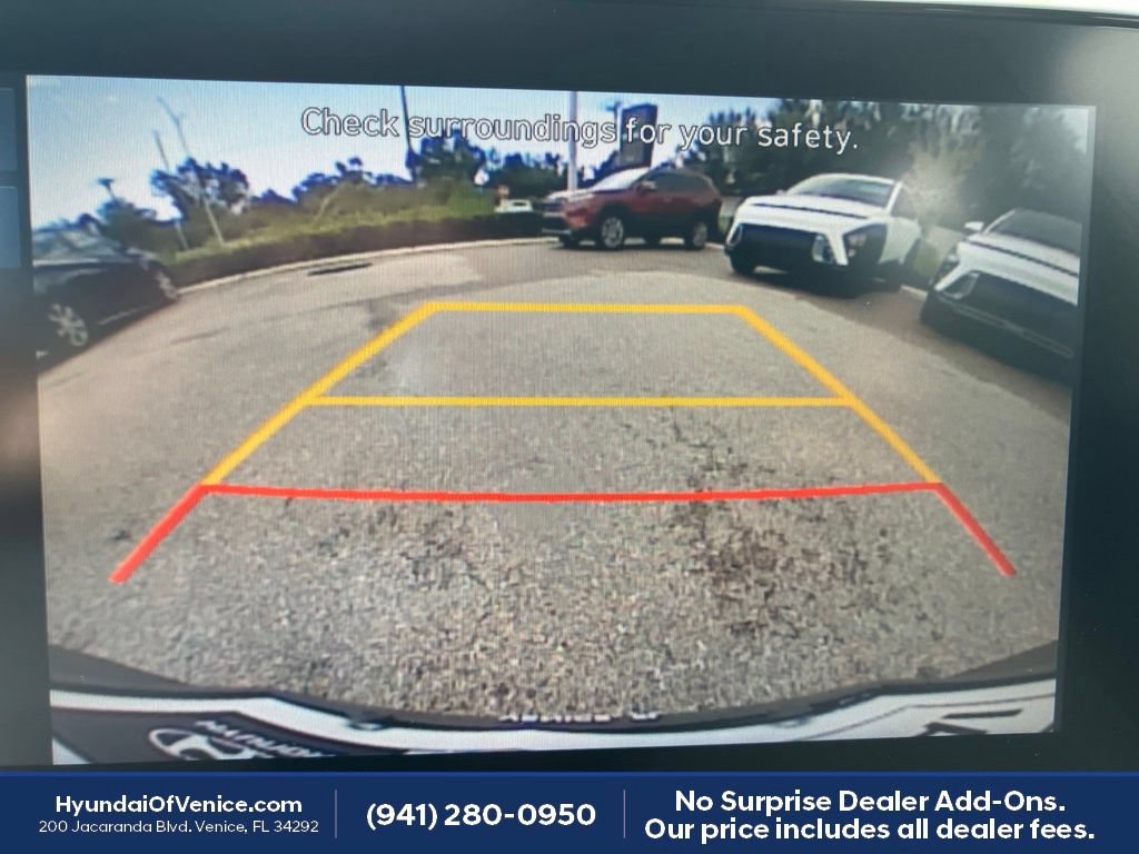 Used 2026 Hyundai Venue SEL FWD image 7