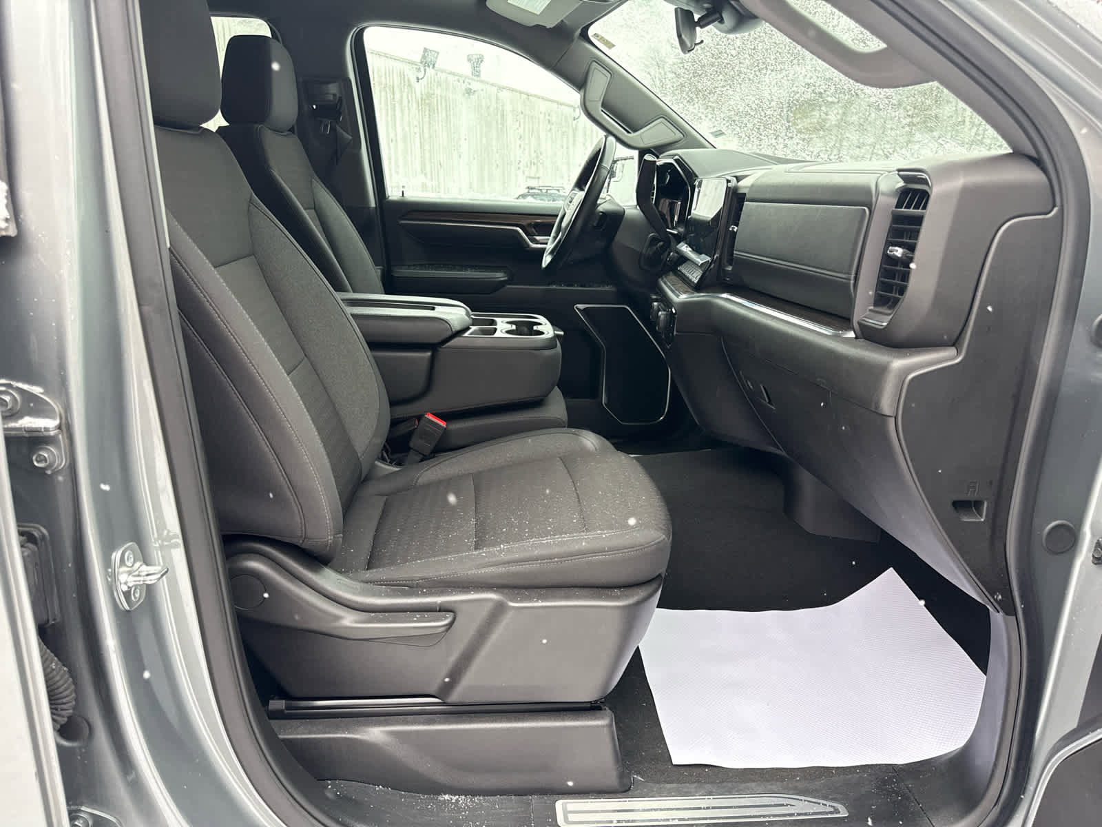 Used 2025 Chevrolet Silverado 1500 LT image 27