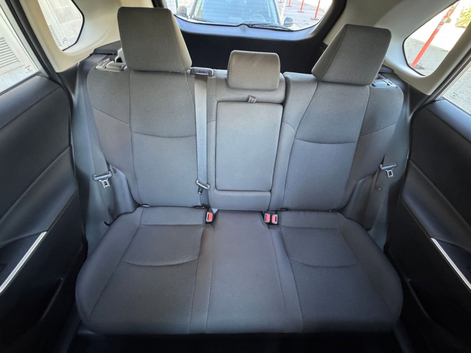 Used 2025 Toyota RAV4 LE AWD/4WD image 37