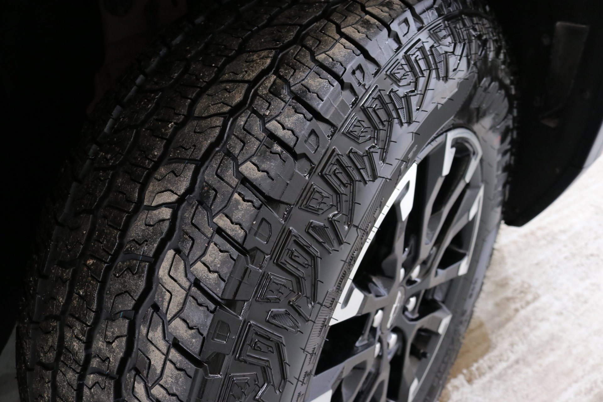 Used 2024 Chevrolet Traverse Z71 image 35