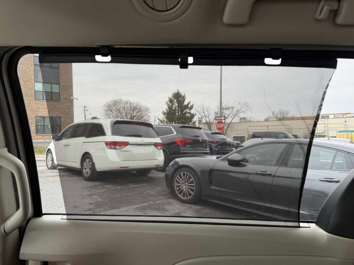 Used 2016 Toyota Sienna LE image 25