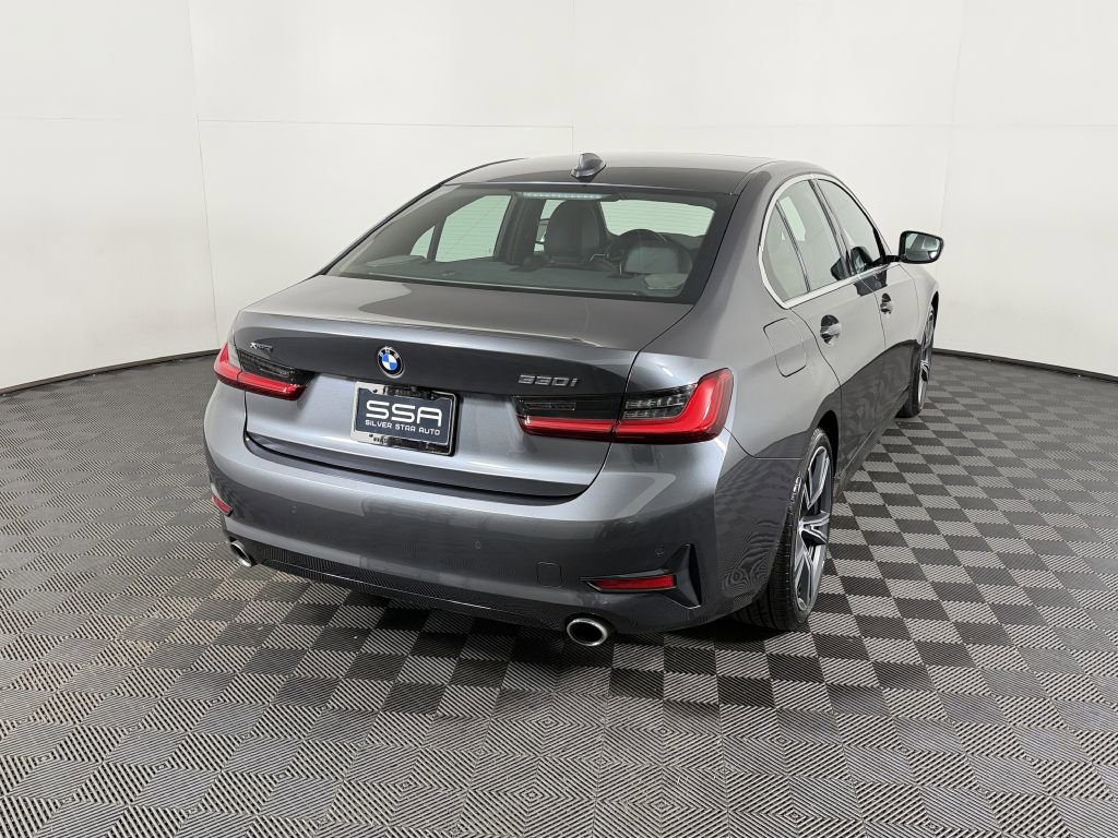 Used 2021 BMW 330i xDrive Sedan w/ Premium Package image 12