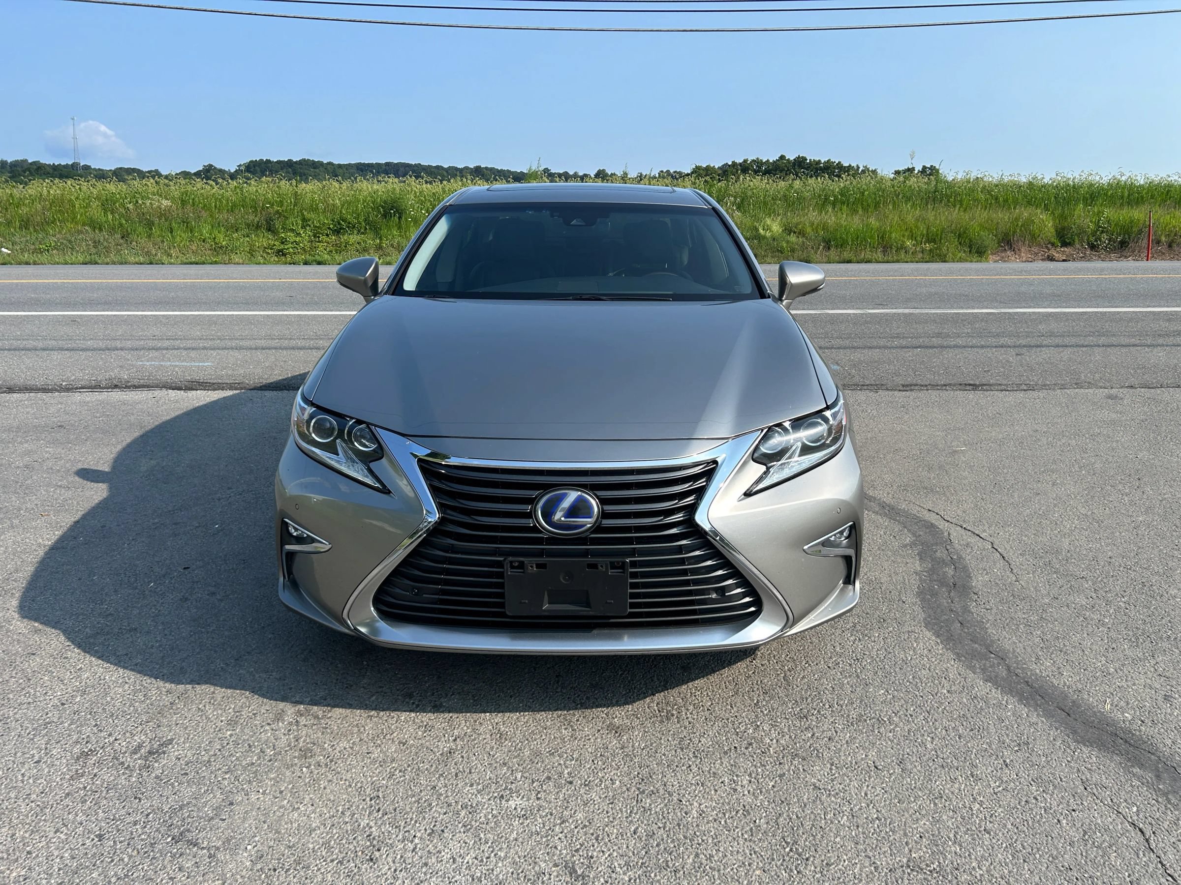 Used 2017 Lexus ES 300h FWD image 4