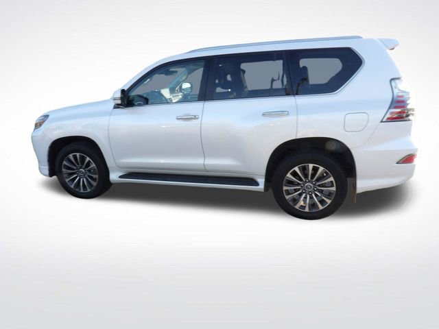 Used 2023 Lexus GX 460 Luxury w/ Accessory Package image 16