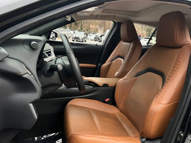 Used 2019 Lexus UX 200 image 13