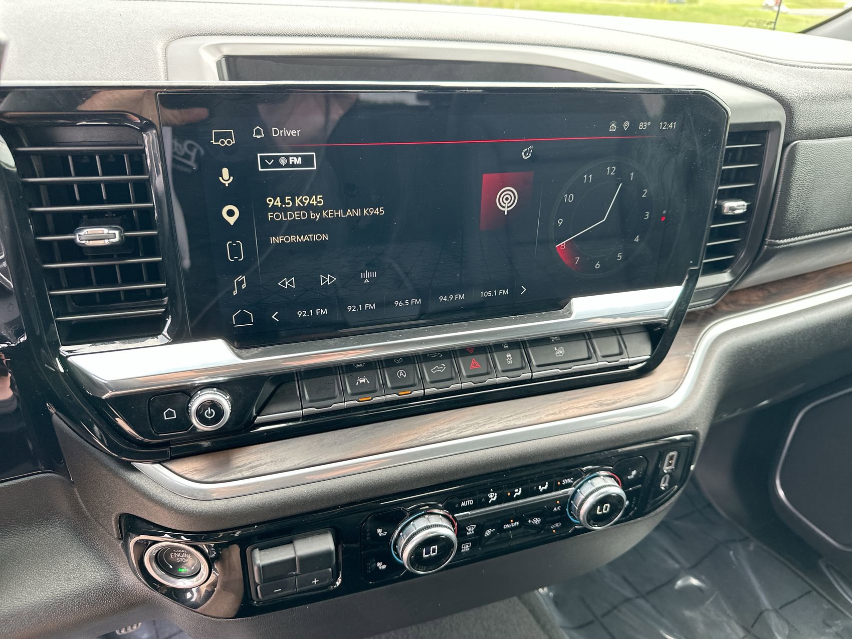 Used 2025 GMC Sierra 1500 SLT AWD/4WD image 16
