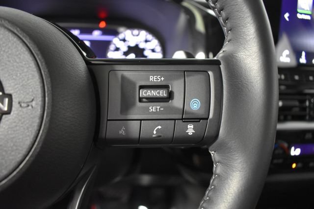 Used 2024 Nissan Pathfinder SL w/ Cargo Package AWD/4WD image 17