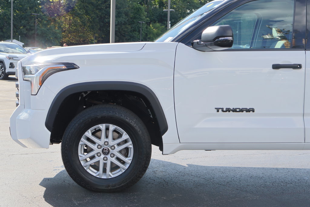 Used 2023 Toyota Tundra SR5 w/ SR5 Convenience Package AWD/4WD image 2