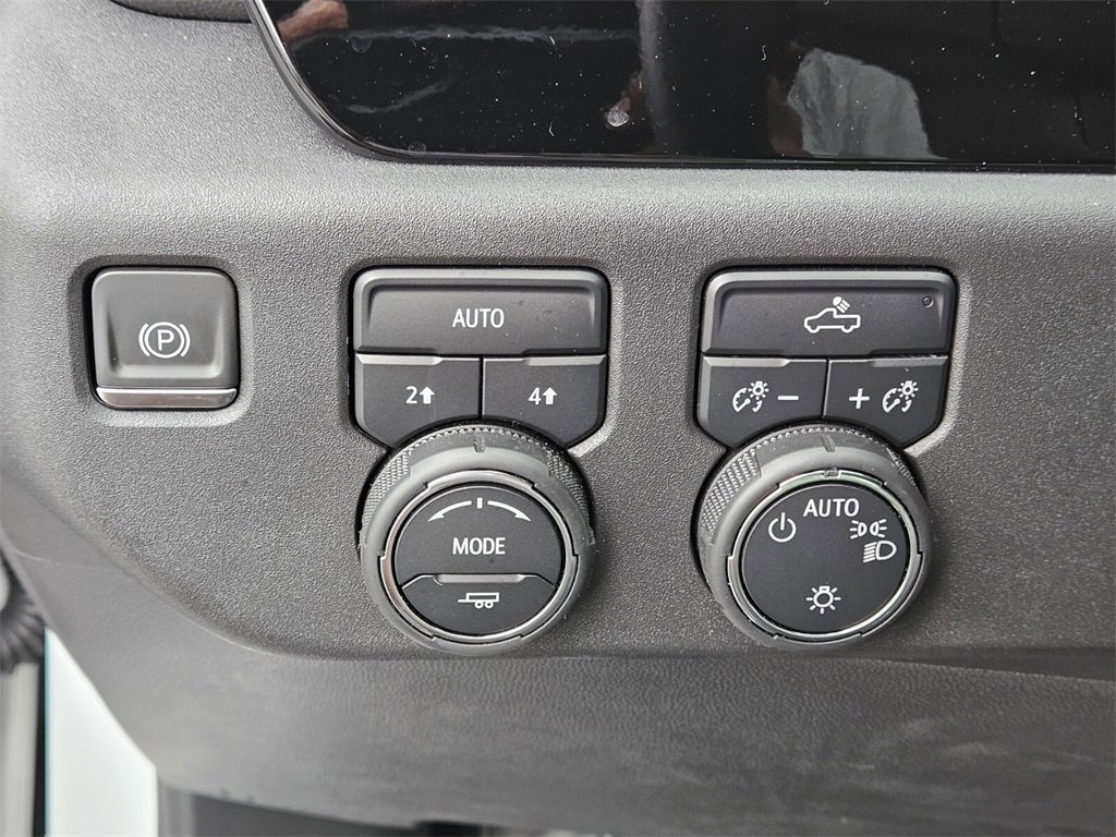 Certified 2024 Chevrolet Silverado 1500 LT image 29