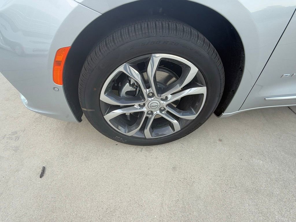 New 2026 Chrysler Pacifica Pinnacle image 37
