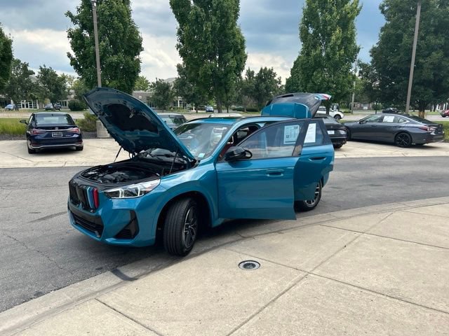 Used 2023 BMW X1 xDrive28i w/ M Sport Package AWD/4WD image 11