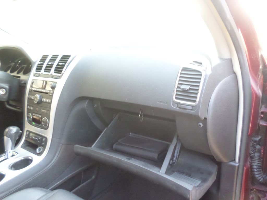 Used 2009 GMC Acadia SLT w/ Technology Package image 18