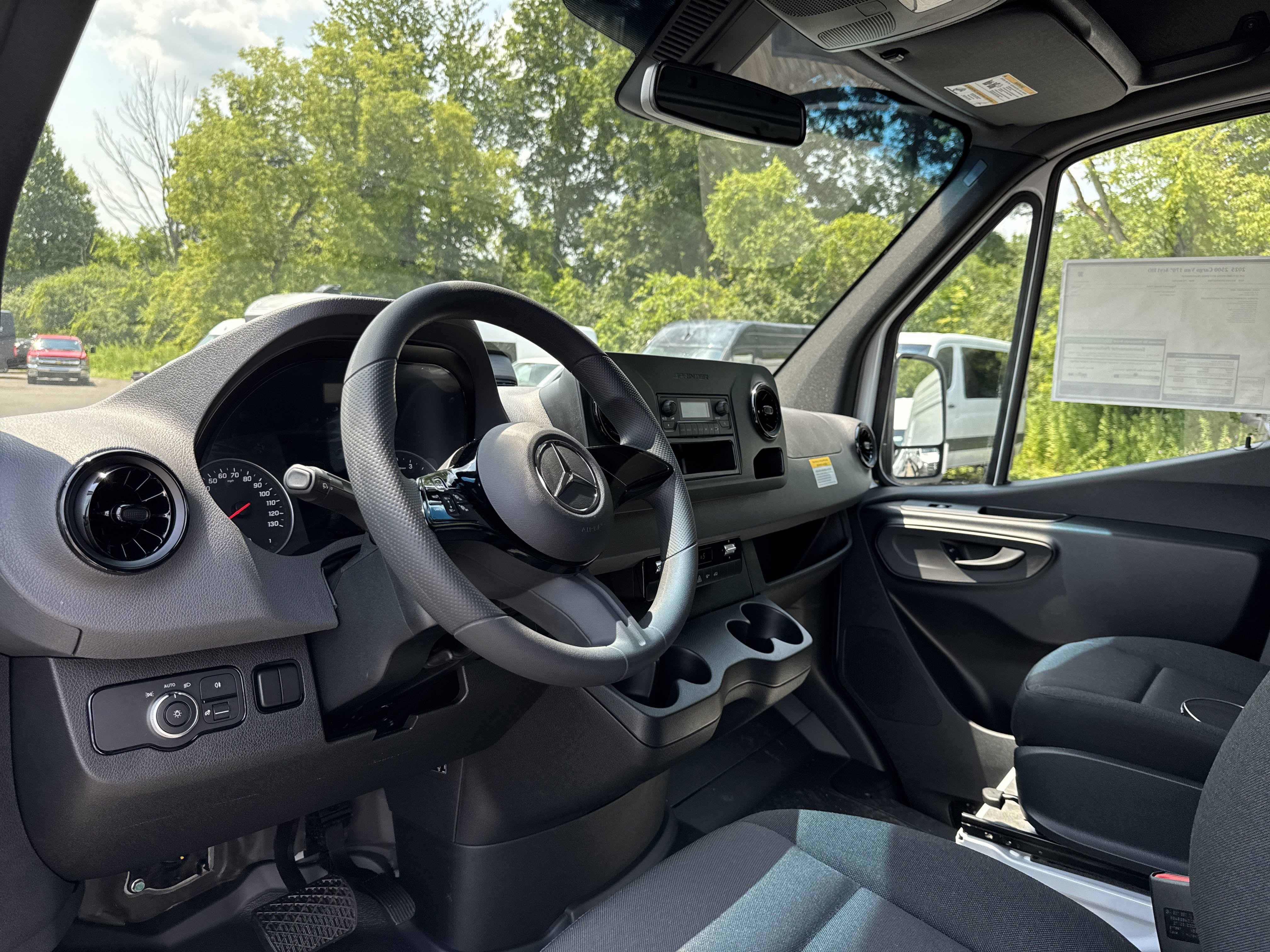 New 2025 Mercedes-Benz Sprinter 2500 image 9