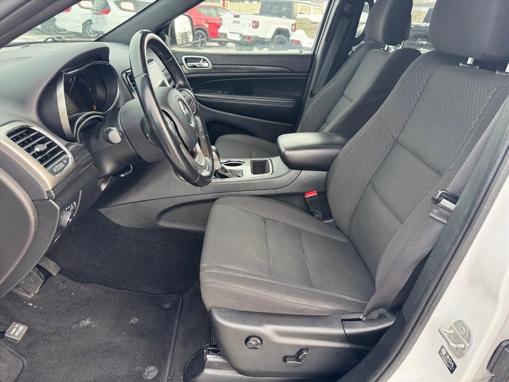 Used 2022 Jeep Grand Cherokee Laredo E image 8