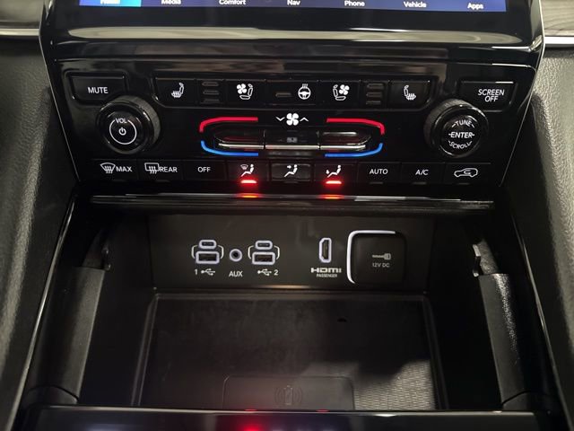 Used 2023 Jeep Grand Cherokee 4WD 4xe w/ Luxury Tech Group II image 45