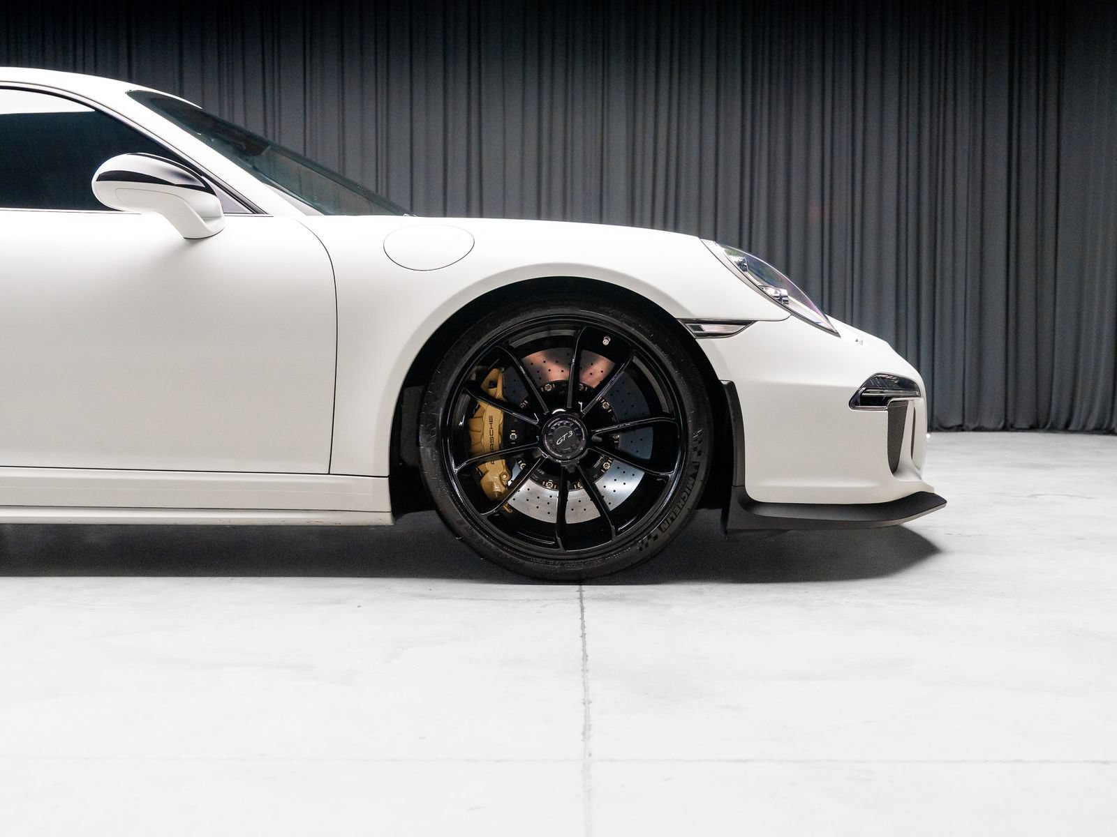 Used 2015 Porsche 911 GT3 w/ Sound Package Plus RWD image 29