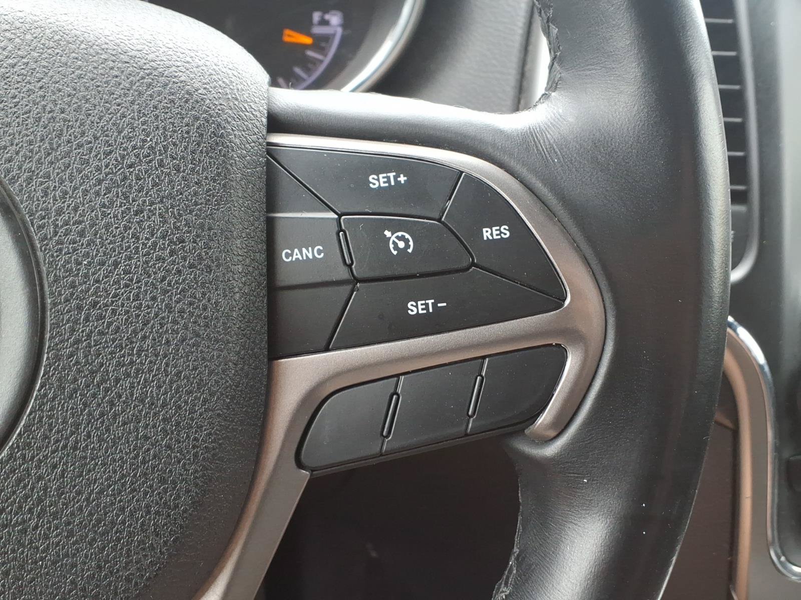 Used 2018 Jeep Grand Cherokee Laredo AWD/4WD image 19