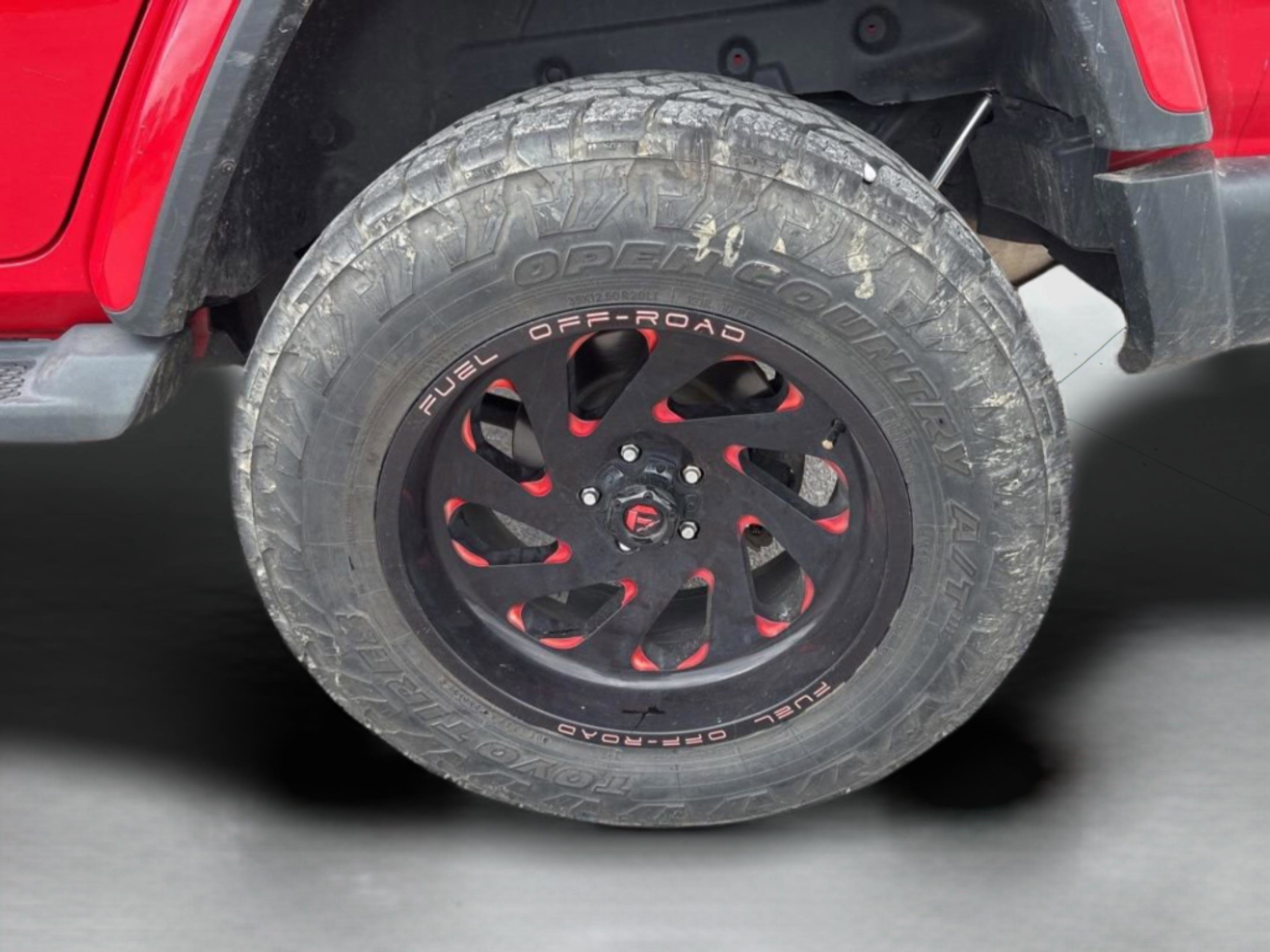 Used 2019 Jeep Wrangler Unlimited Sahara image 40