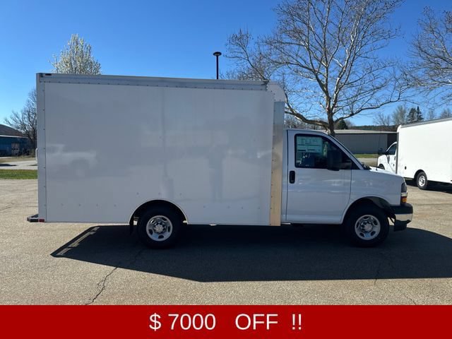 New 2026 Chevrolet Express 3500 w/ Power Convenience Package RWD image 5