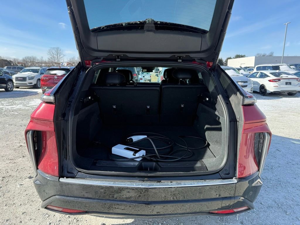 Certified 2024 Cadillac Lyriq Luxury image 13