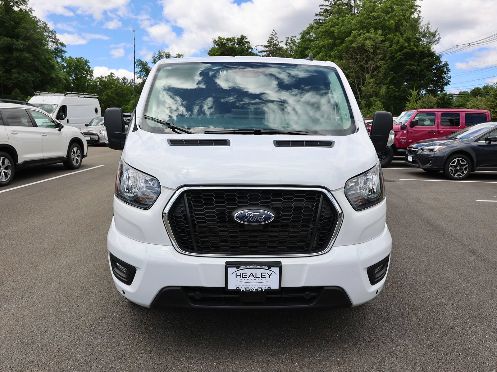 Used 2025 Ford Transit 350 XLT RWD image 2