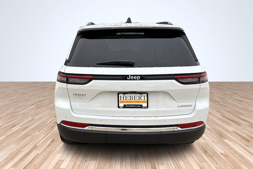 New 2025 Jeep Grand Cherokee Laredo w/ Luxury Tech Group I image 8