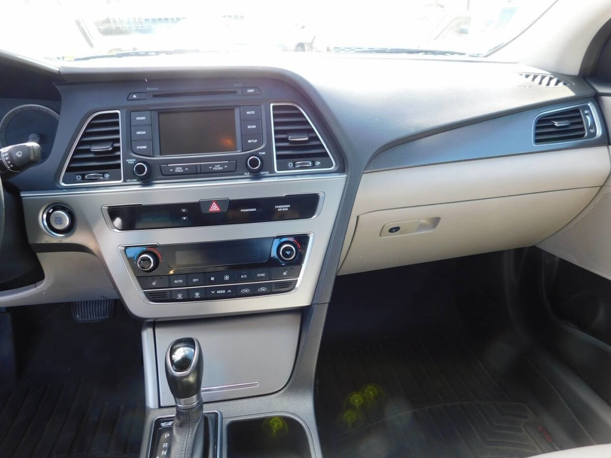 Used 2015 Hyundai Sonata Sport w/ Option Group 03 FWD image 7