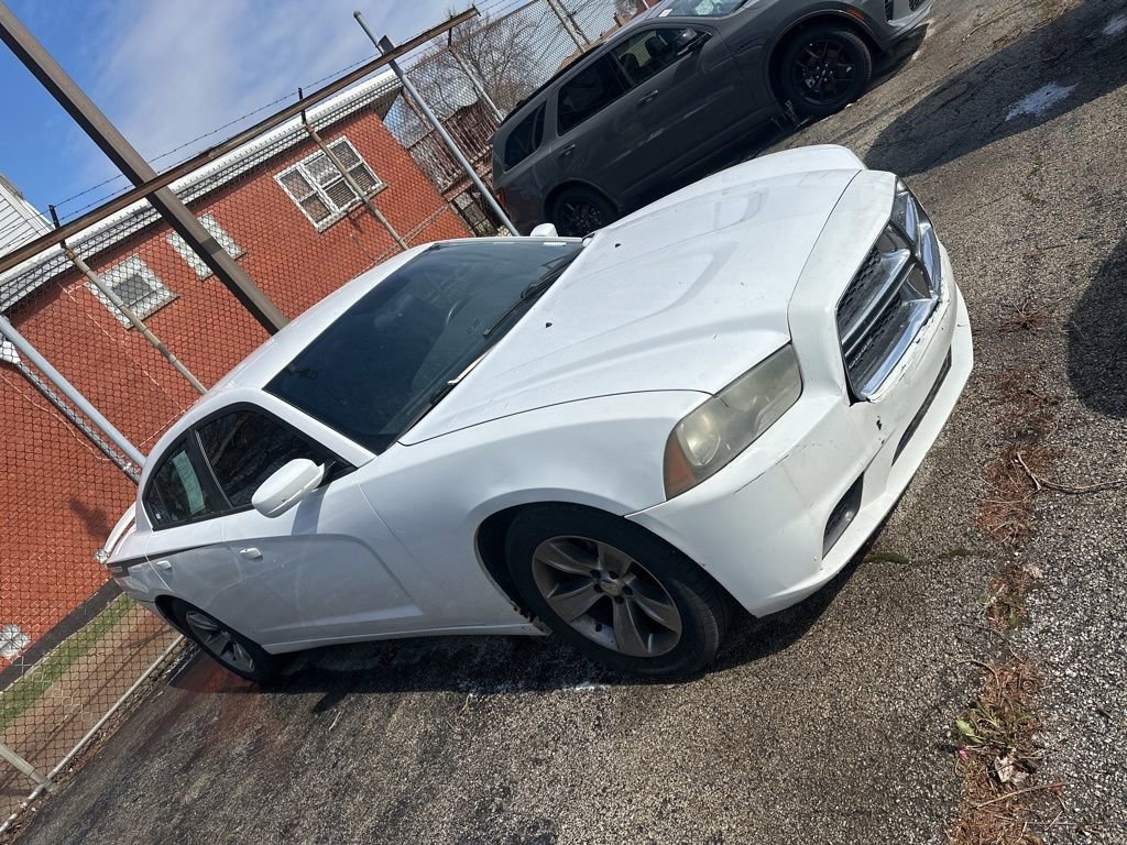 Used 2012 Dodge Charger SE image 1