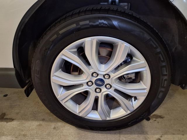 Used 2022 Ford Edge Titanium AWD/4WD image 24