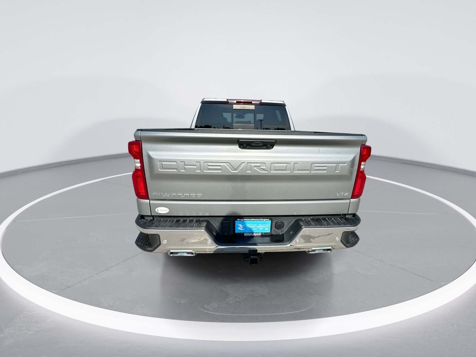 Used 2024 Chevrolet Silverado 1500 LTZ AWD/4WD image 7