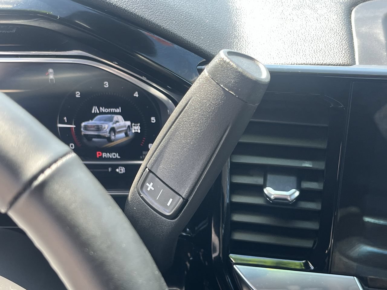 Used 2025 GMC Sierra 1500 Elevation AWD/4WD image 14