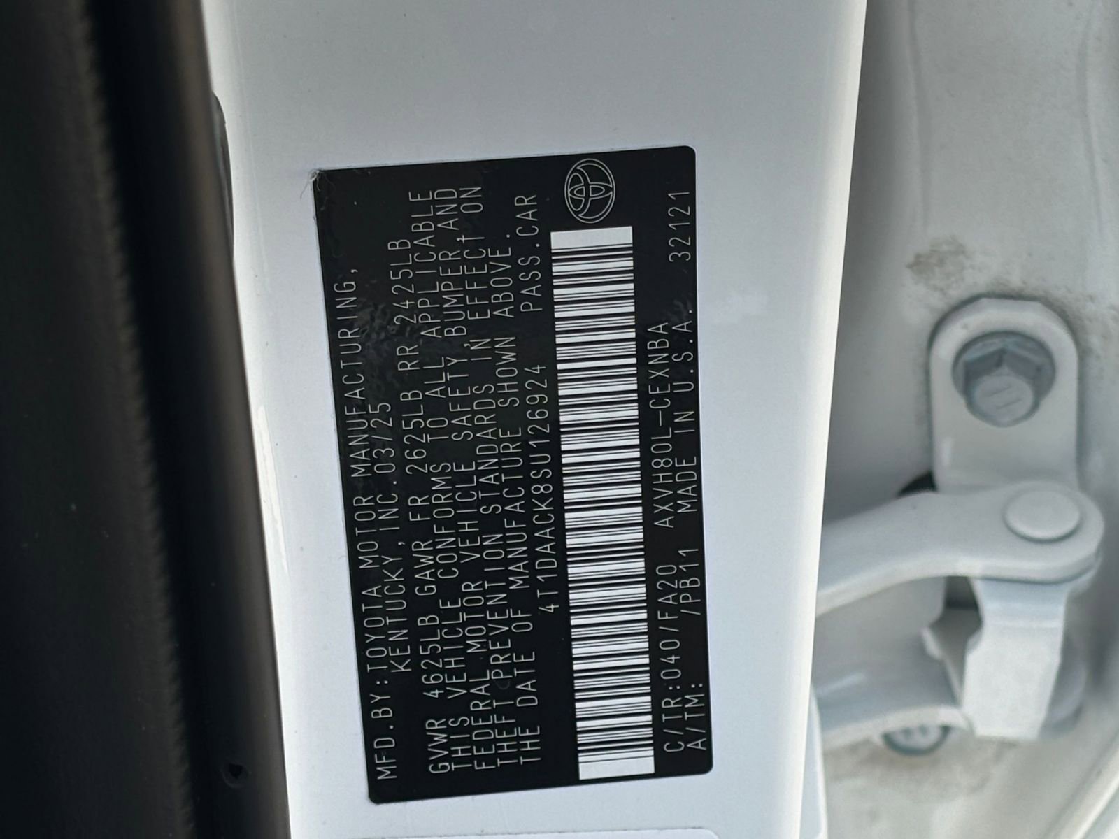 Used 2025 Toyota Camry LE image 28