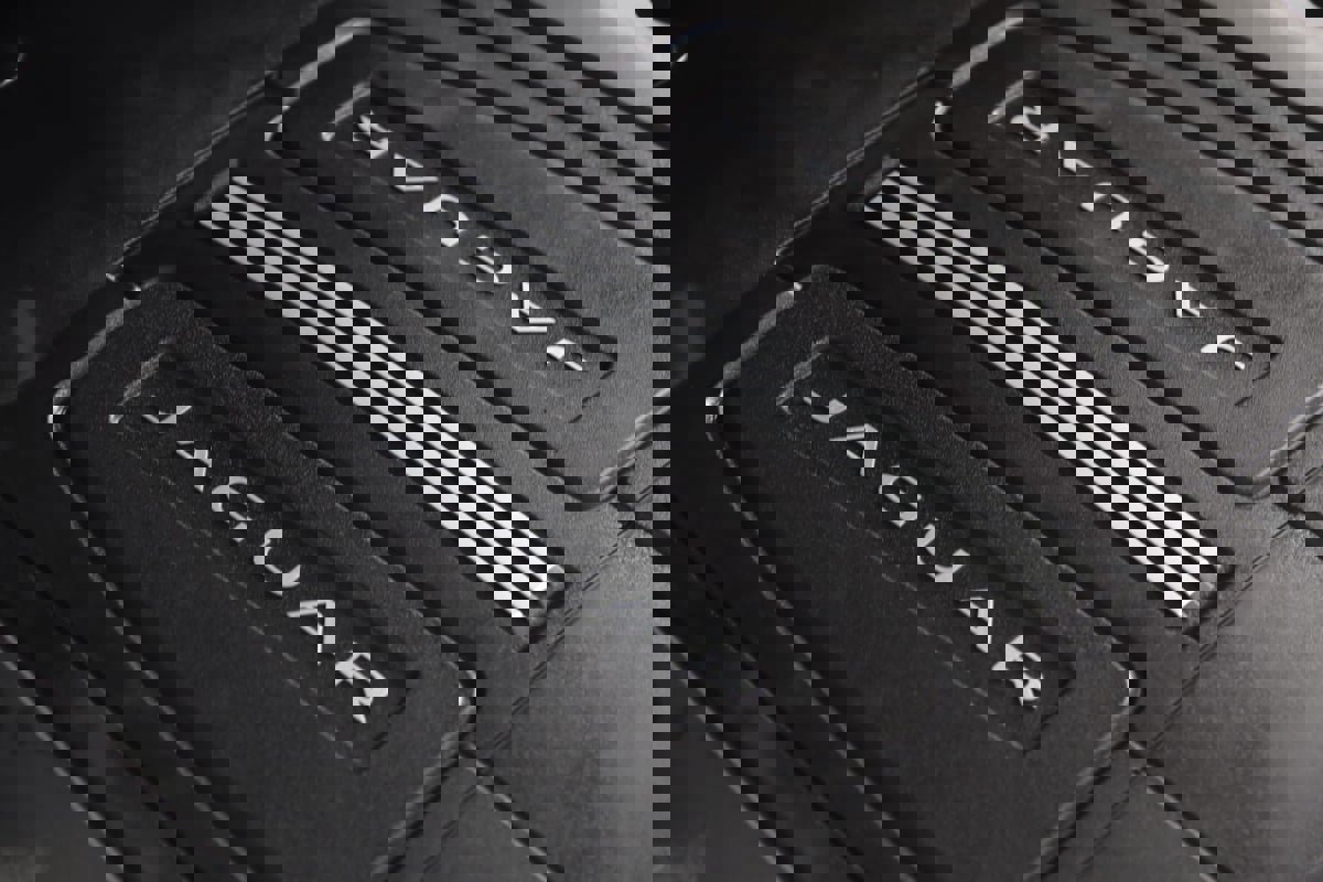 Used 2016 Jaguar F-TYPE Coupe image 23