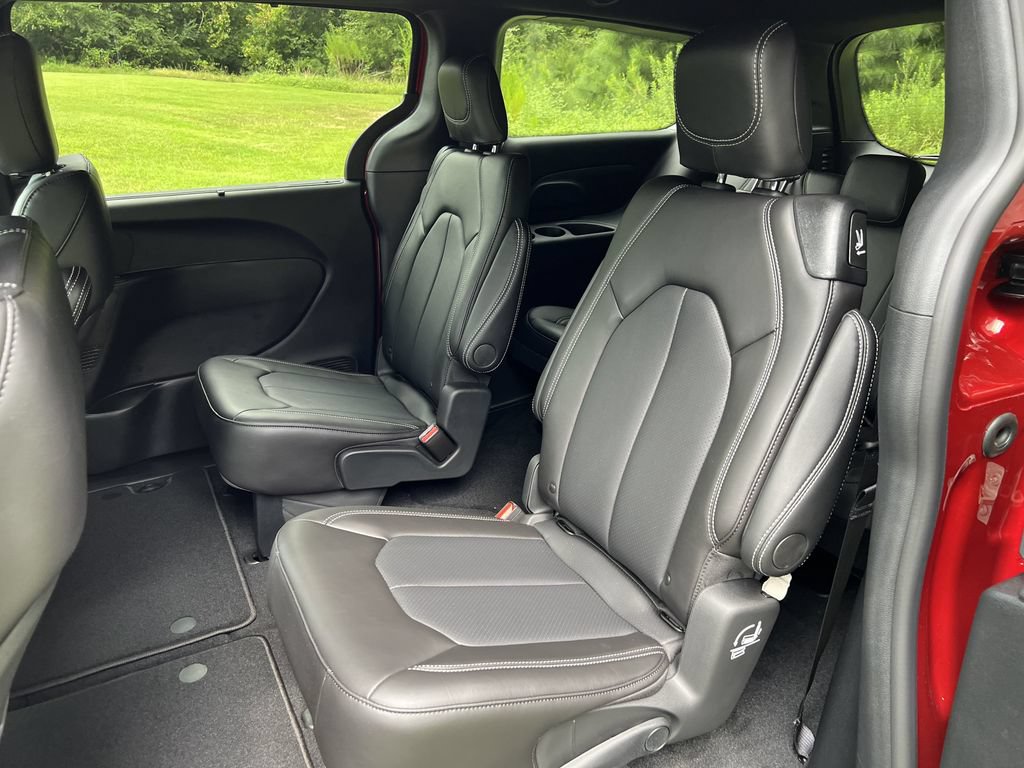 New 2026 Chrysler Pacifica Select FWD image 19