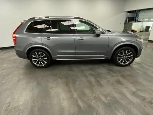 Used 2017 Volvo XC90 T6 Momentum w/ Vision Package AWD/4WD image 7