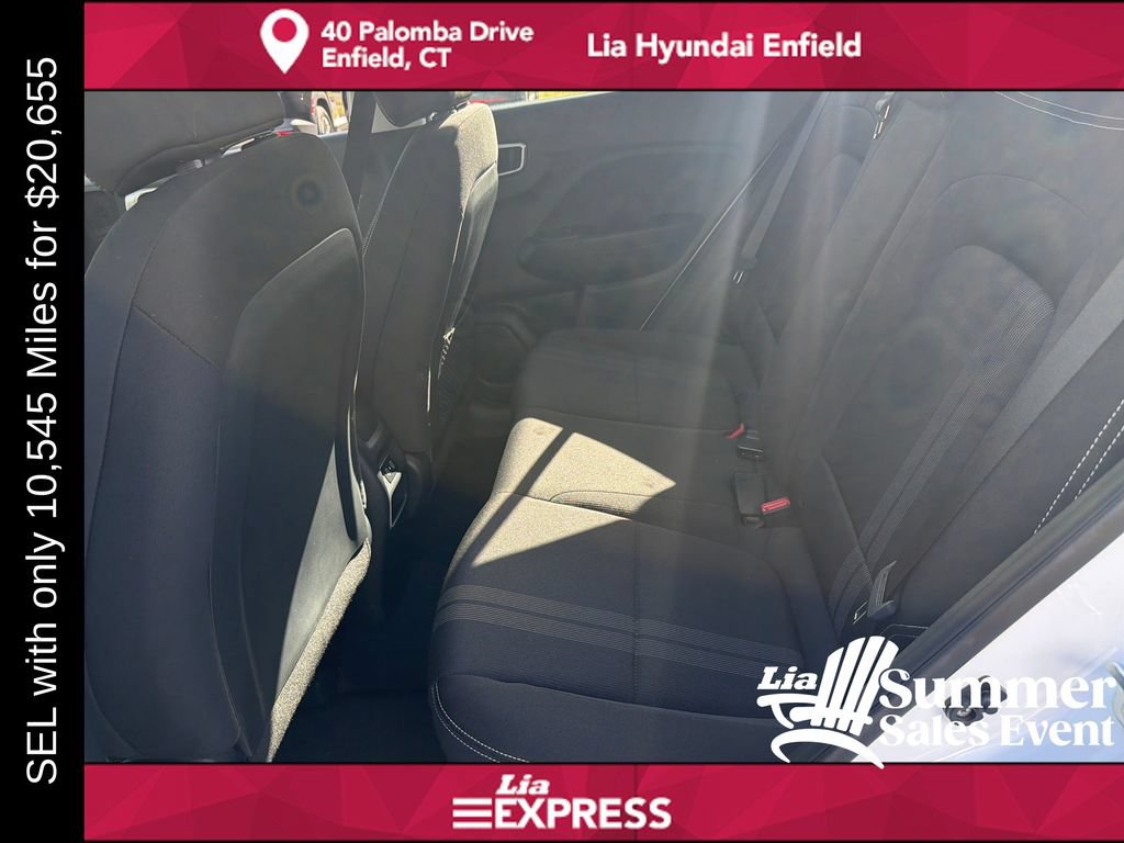 Used 2024 Hyundai Venue SEL FWD image 24