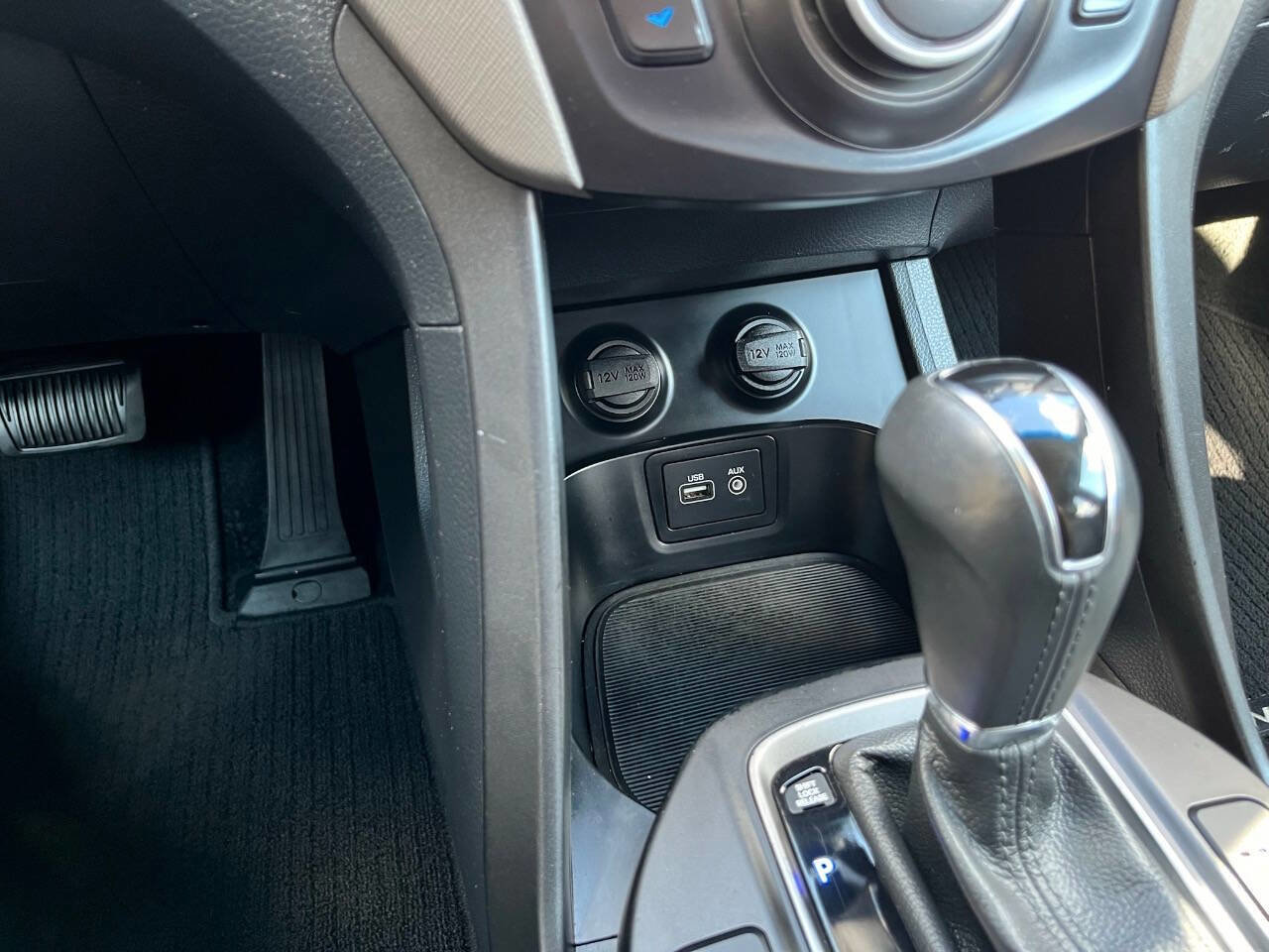 Used 2018 Hyundai Santa Fe SE w/ SE Premium Package 02 image 32