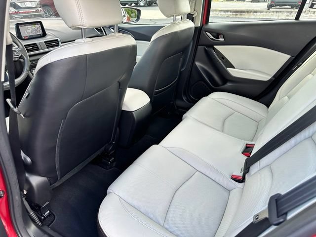 Used 2018 MAZDA MAZDA3 Grand Touring w/ Premium Equipment Package FWD image 20