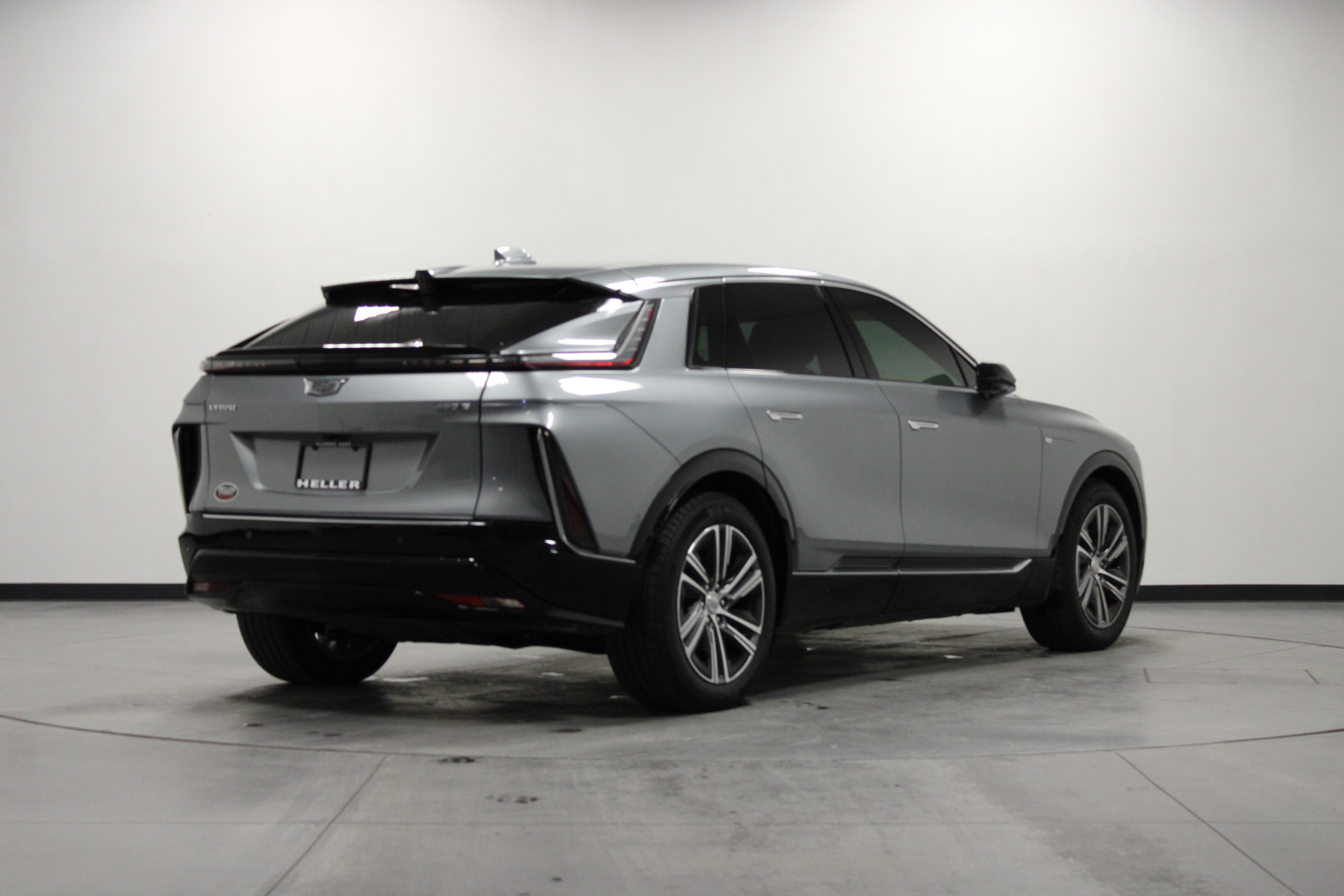 Used 2024 Cadillac Lyriq Luxury image 4