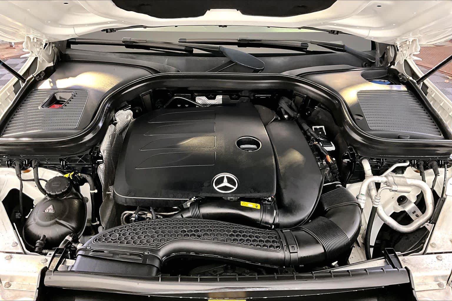 Used 2020 Mercedes-Benz GLC 300 4MATIC image 30
