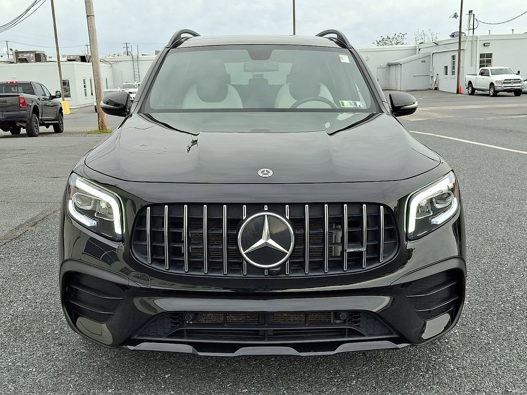 Used 2022 Mercedes-Benz GLB 35 AMG 4MATIC image 2