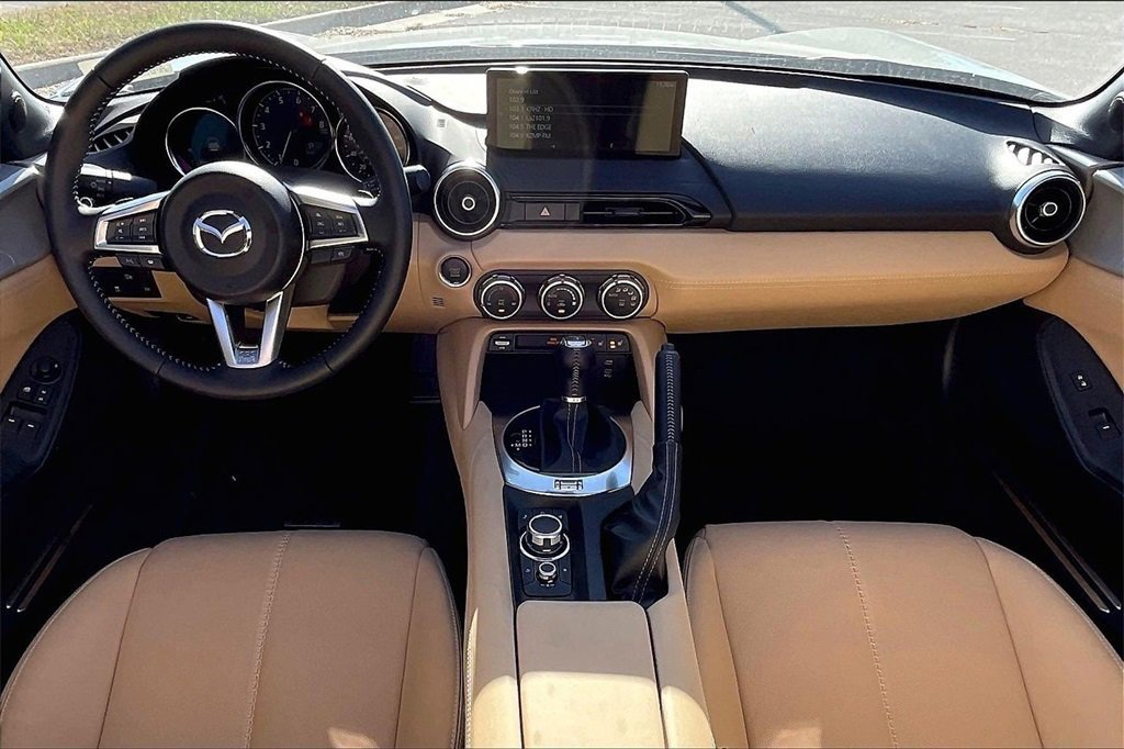 Used 2025 MAZDA MX-5 Miata RF Grand Touring image 13
